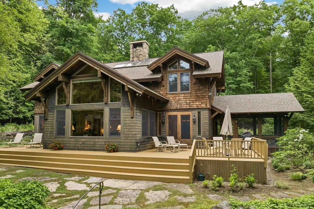 Homes with Boathouses