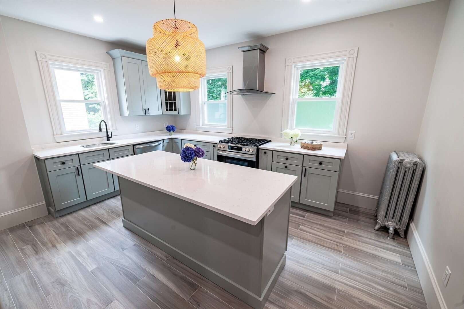 Listings for Anthony Kadelliu