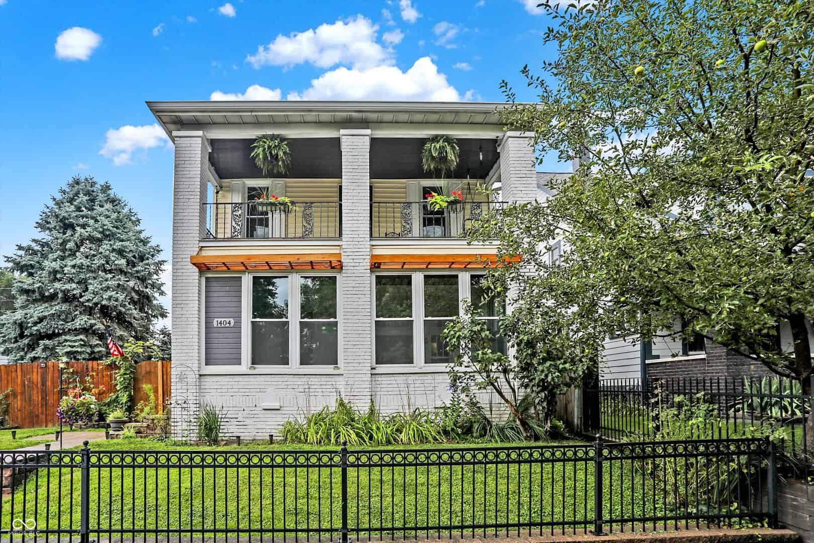 Listings for Paige Nelson
