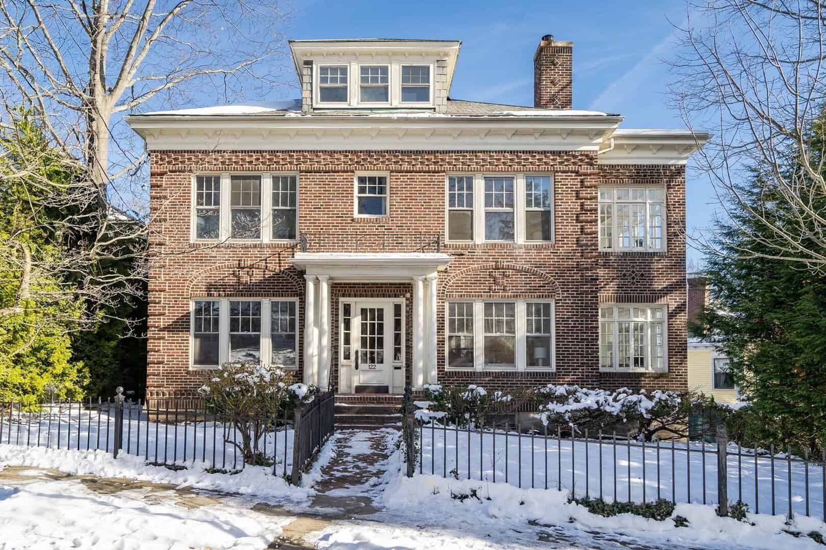 Listings for Amy Stillman