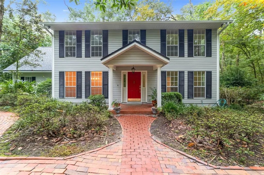 Listings for Christina Smith