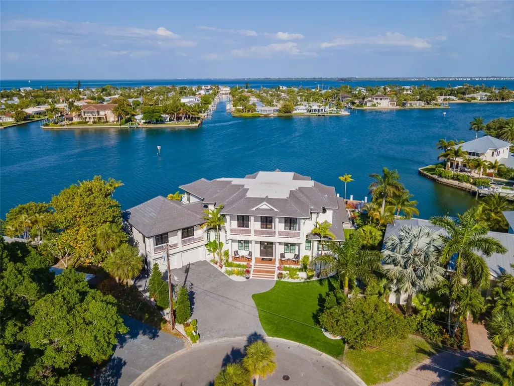 Golf Homes