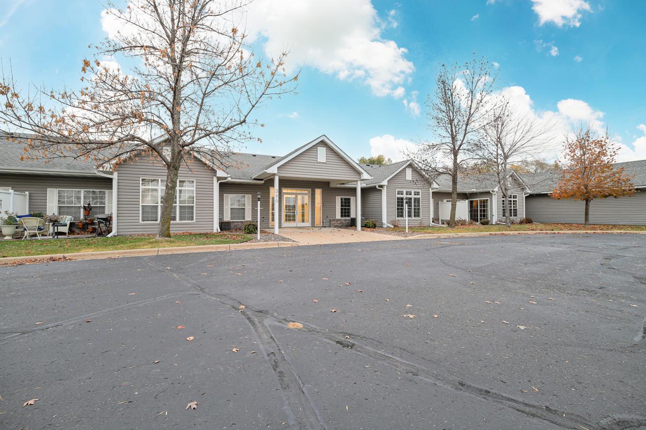 Listings for Ed Iverson