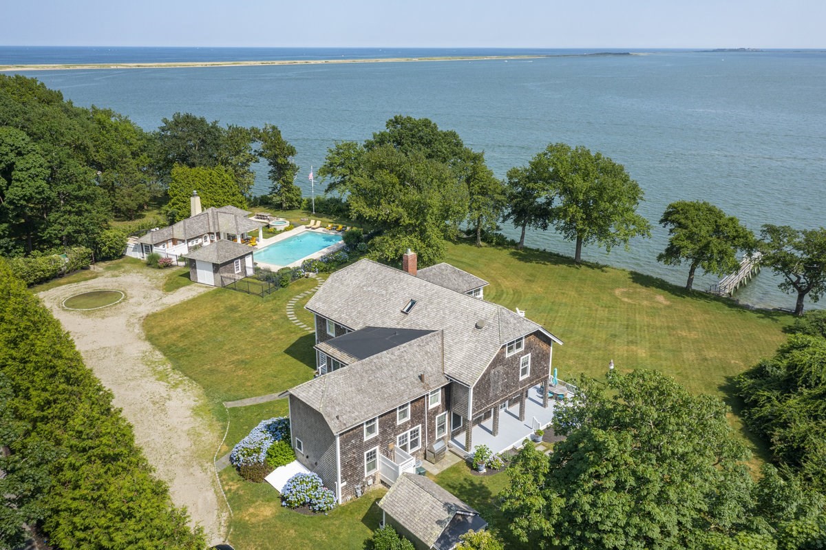 Listings for Kelly Curran