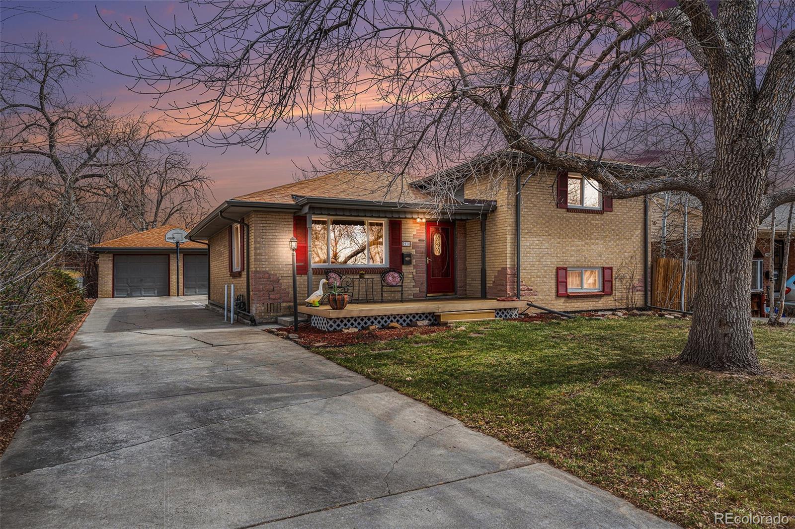 Listings for Lisa McIntyre