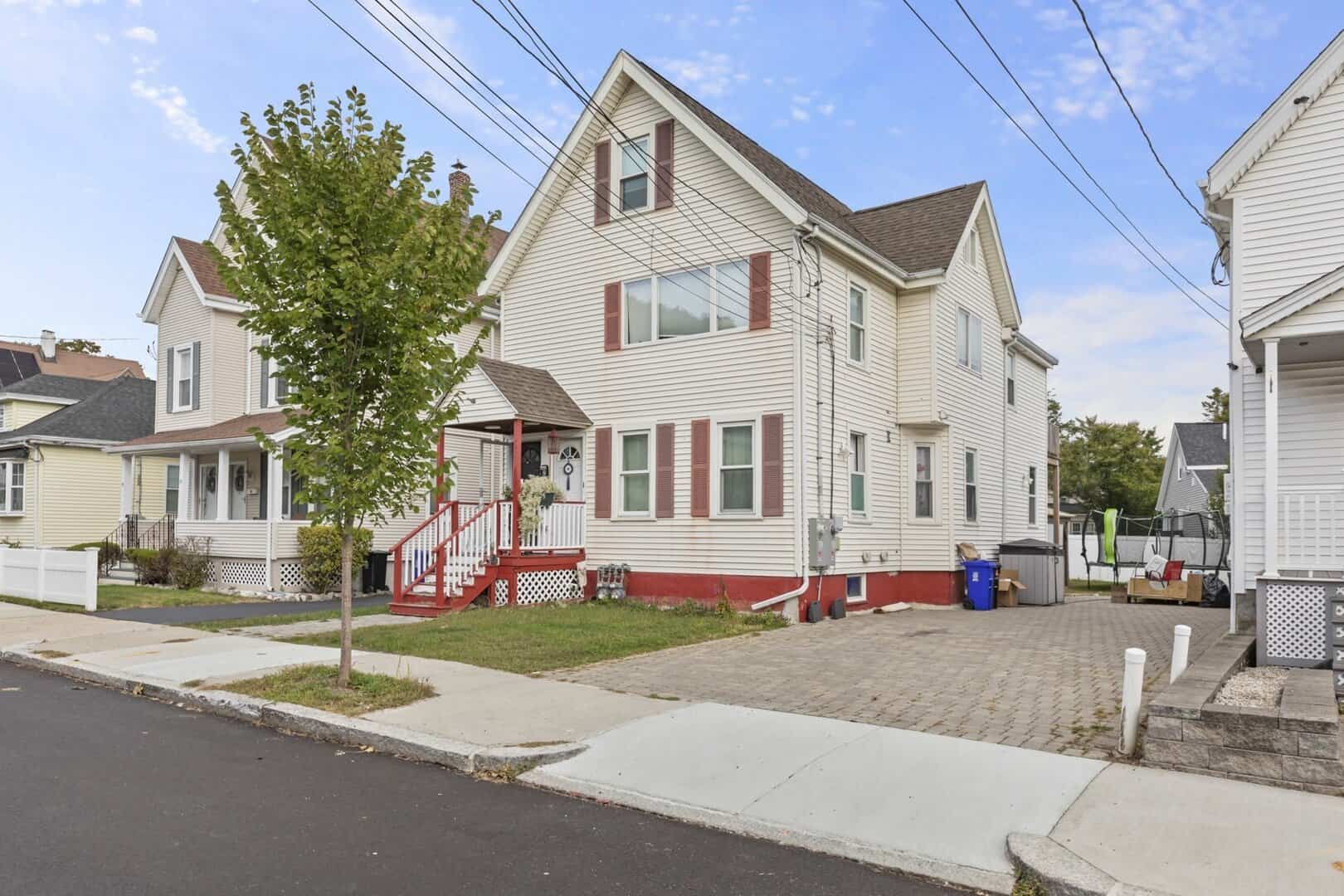 Listings for Liz Fleury