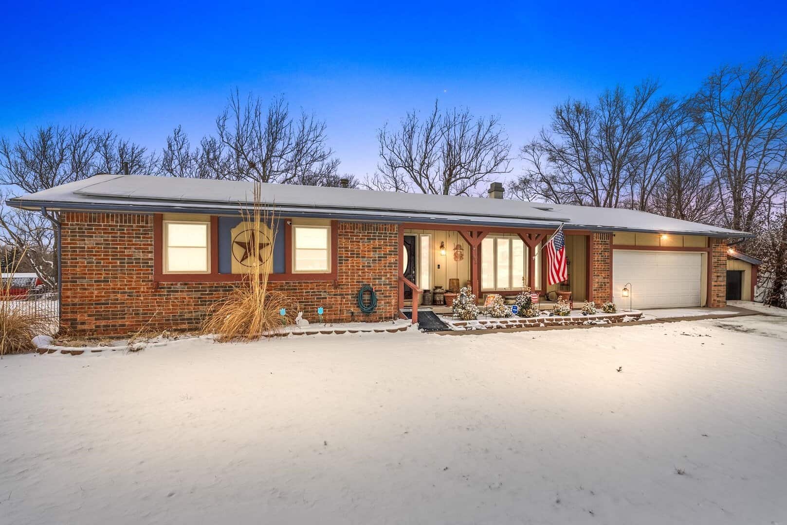 Listings for Kevin Warner