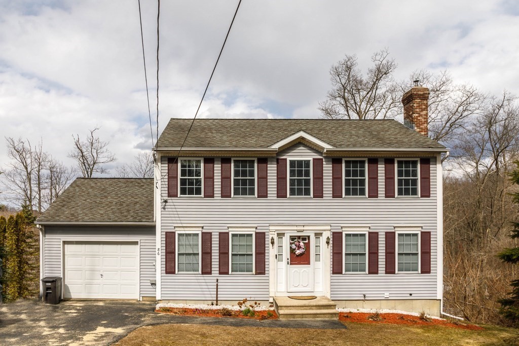 Listings for Julie Fiore