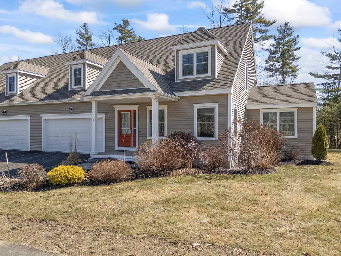 Listings for Amy Dresser