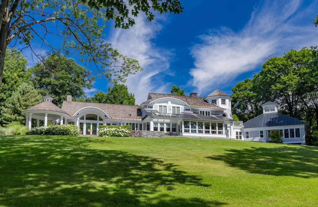 Lakefront Homes