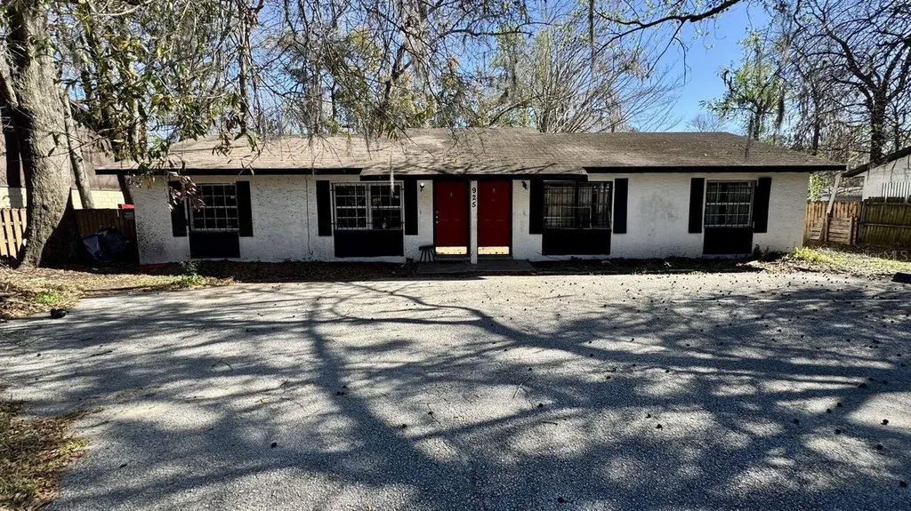 Listings for Marlon Bruce