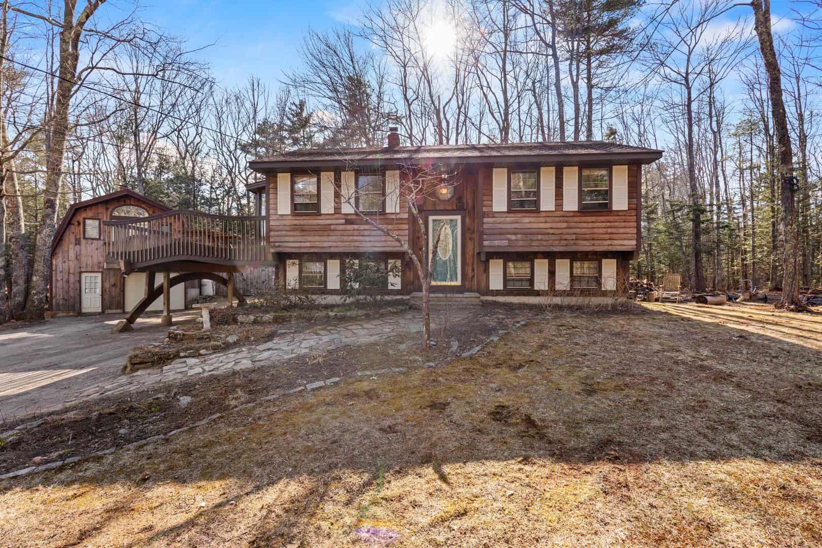 Listings for Anne Hyland