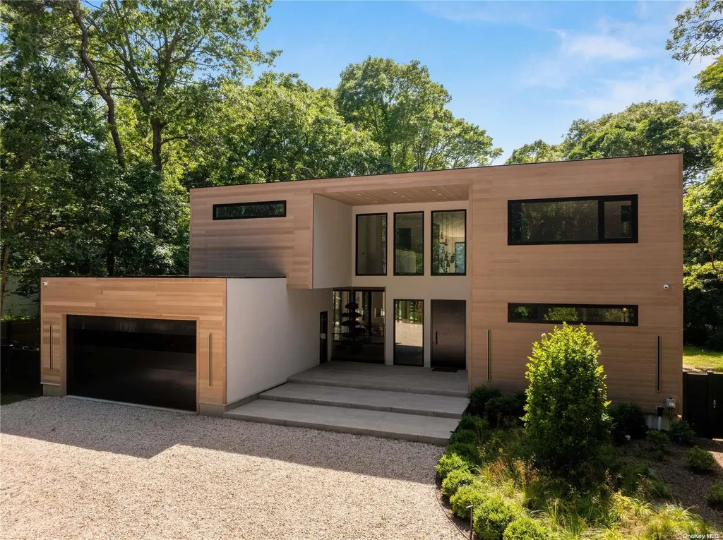 Homes for sale in Wainscott, NY