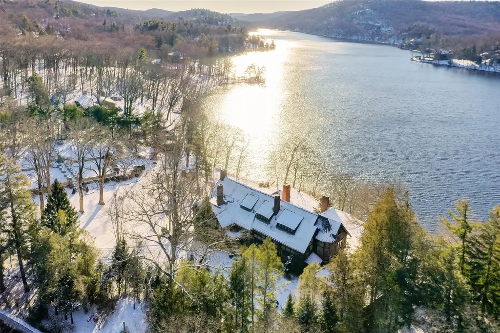 Tuxedo, NY