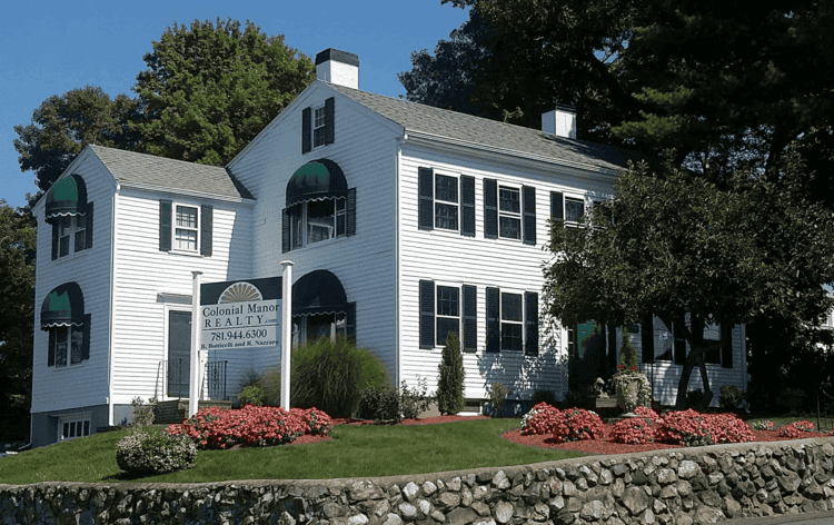 Colonial Manor Realty | Theo Carmone