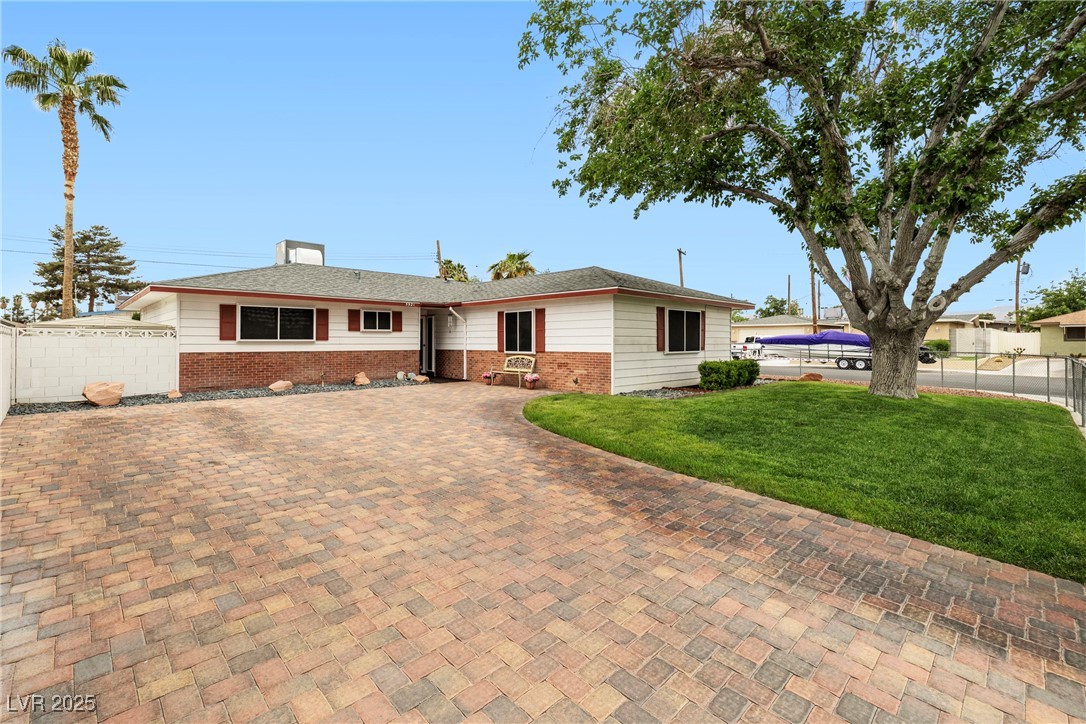 Listings for Brooke B. Rosequist