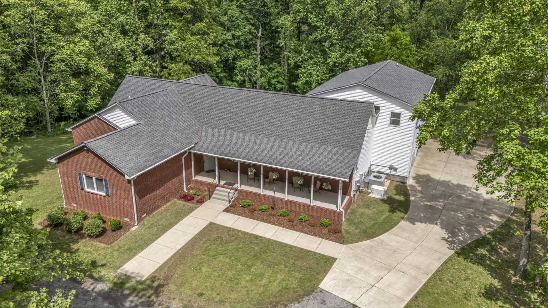 Sweet Oak Ridge Homes for Sale in Hendersonville TN