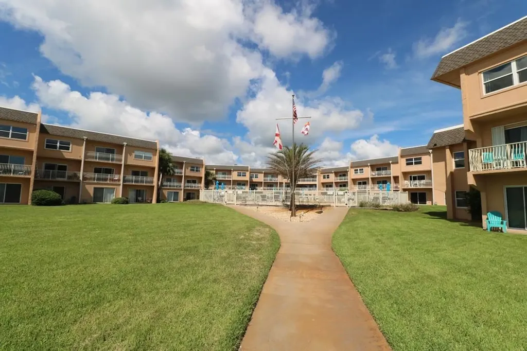 Condos & Townhomes