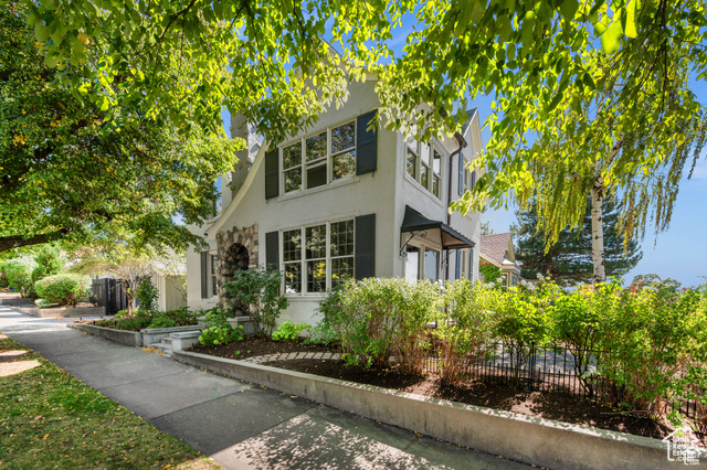 Duplexes