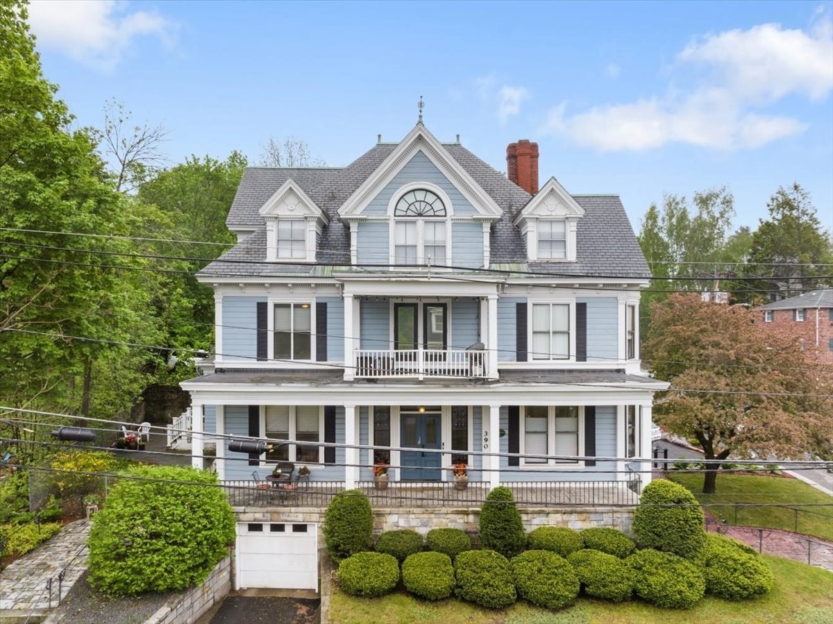 Lowell MA Condo Real Estate