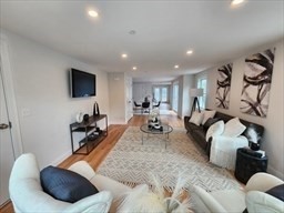 Listings for Alicia Botticelli