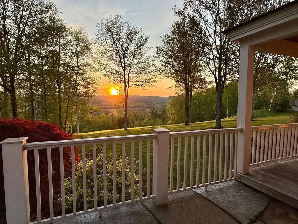 Chesterfield NH Real Estate