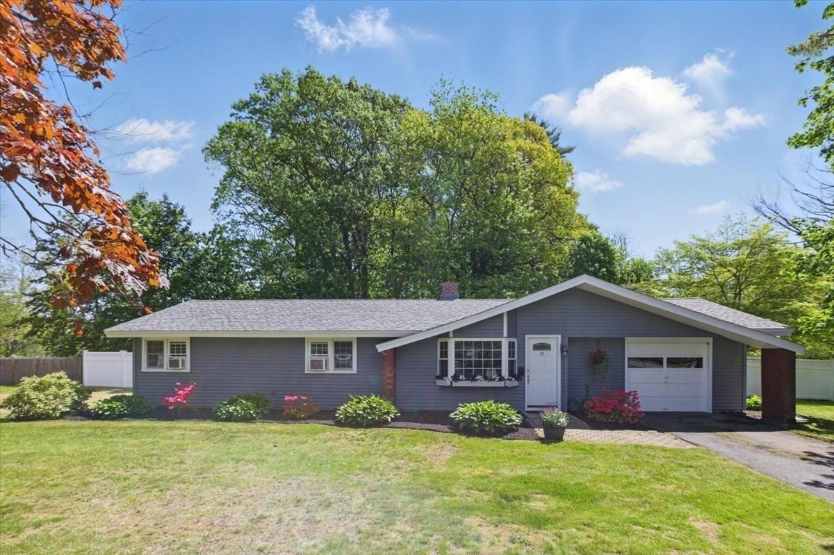 Listings for Rebecca D'Amico