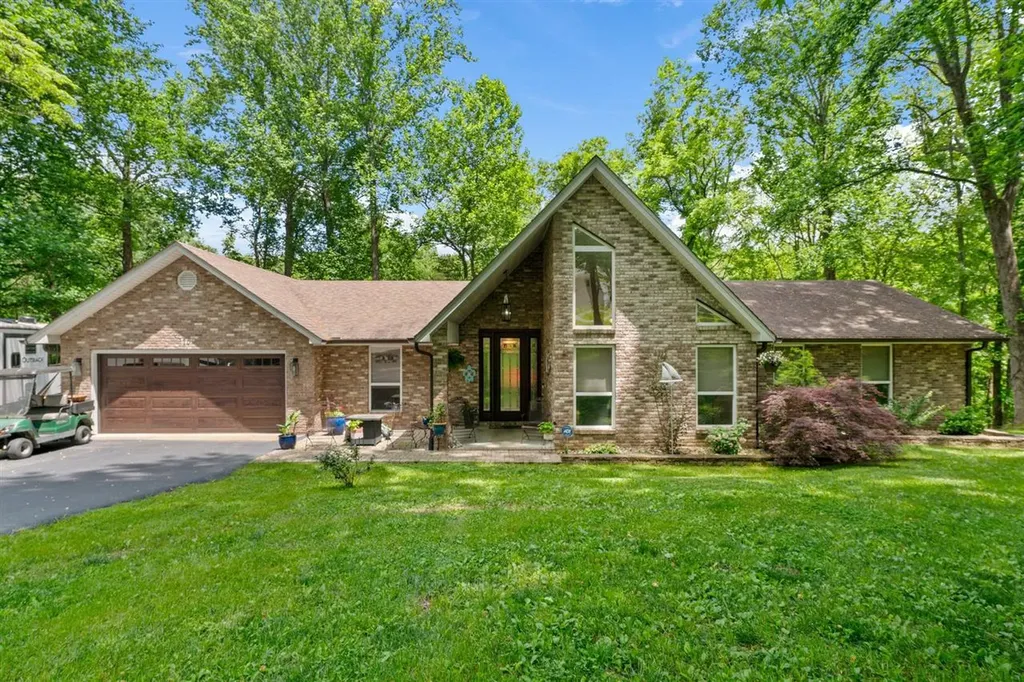 Whispering Woods Homes for Sale in Spring Hill TN