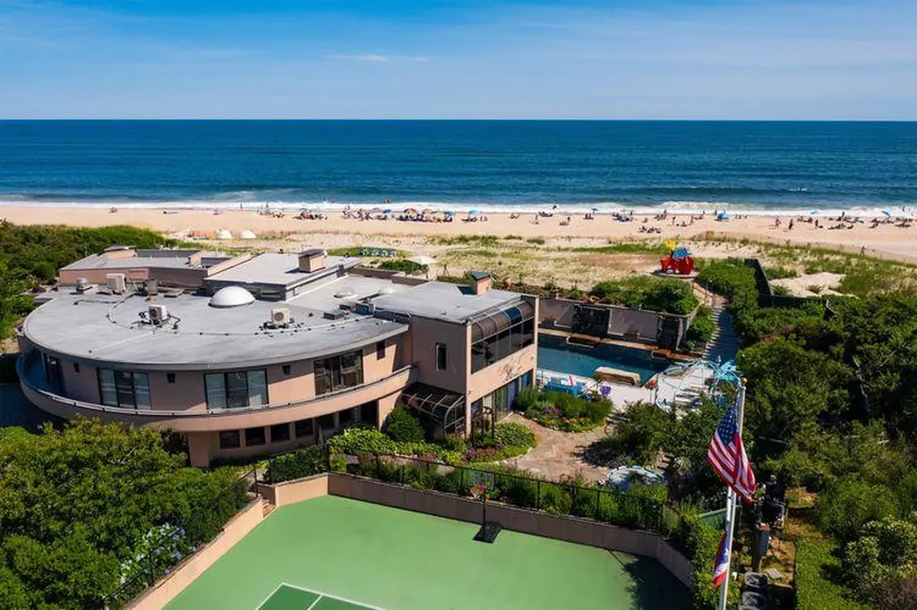 Waterfront Rentals in the Hamptons