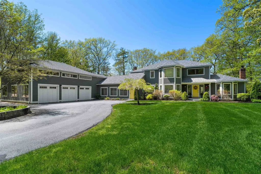 Luxury Homes for Sale in Stratham NH