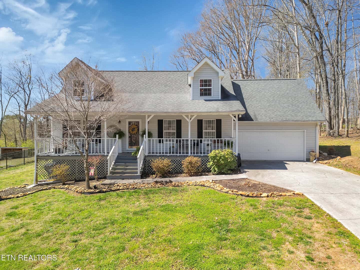 Listings for Carie Seim
