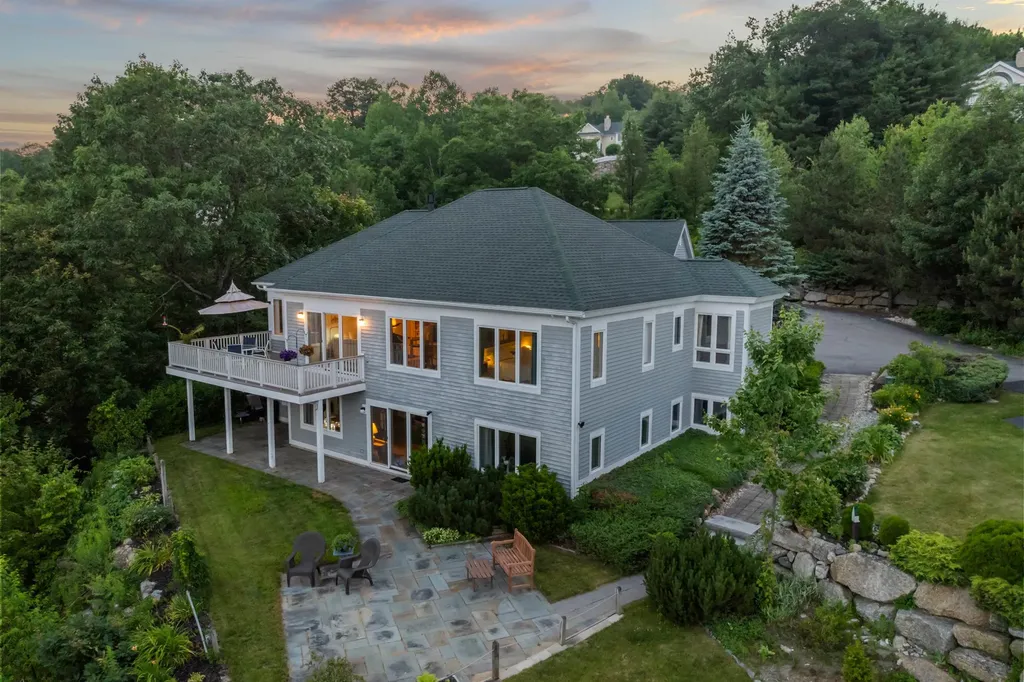 Listings for Becky Fuller