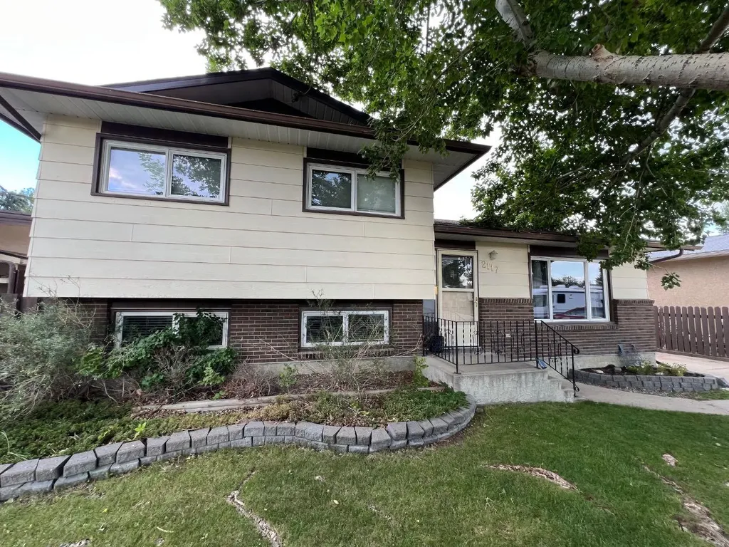 Listings for Daniel Corkum