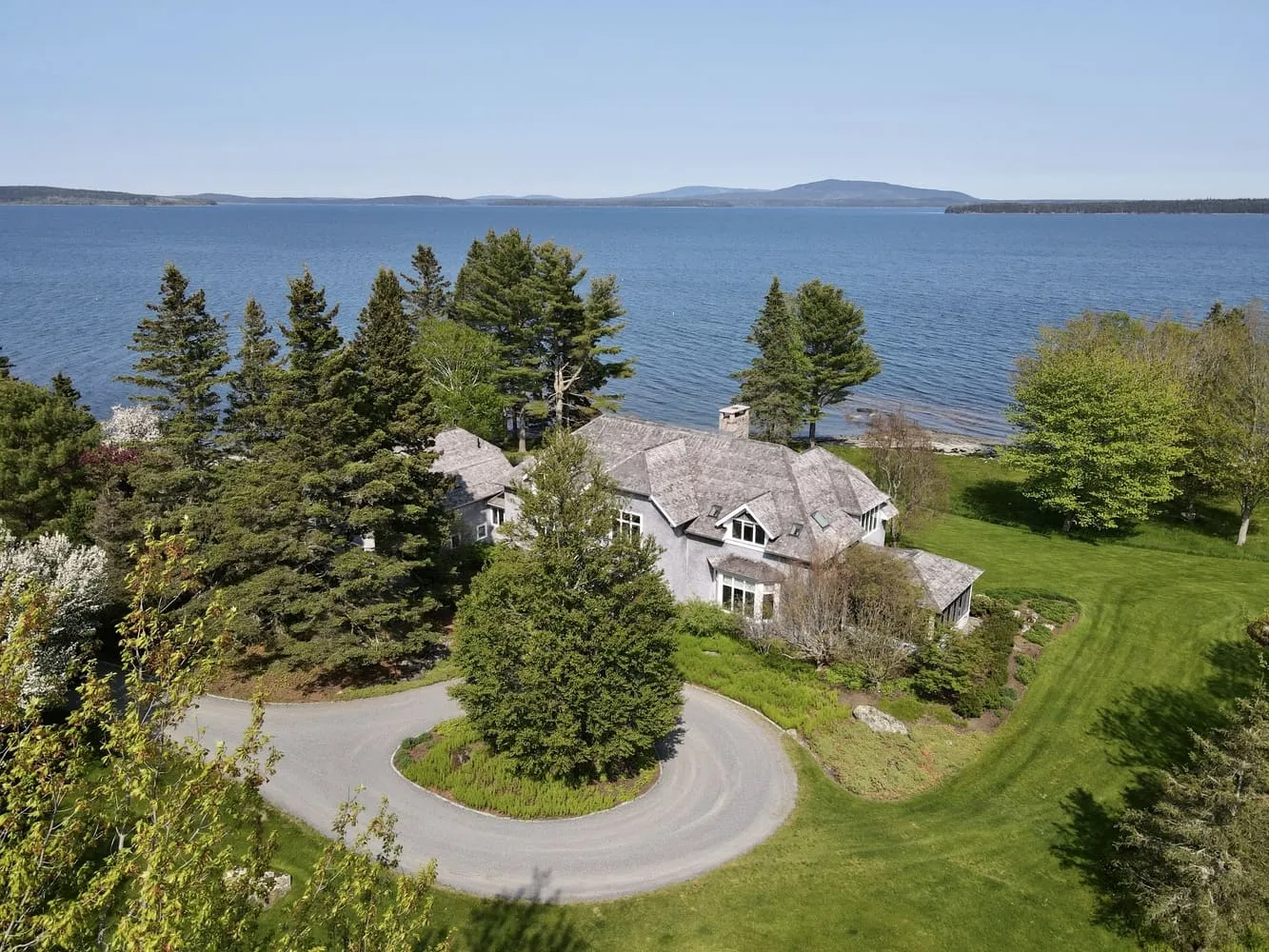 Waterfront & Waterview Homes