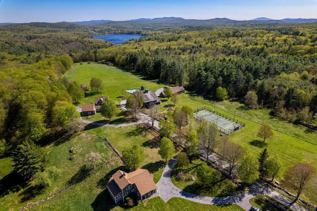 Henniker, NH