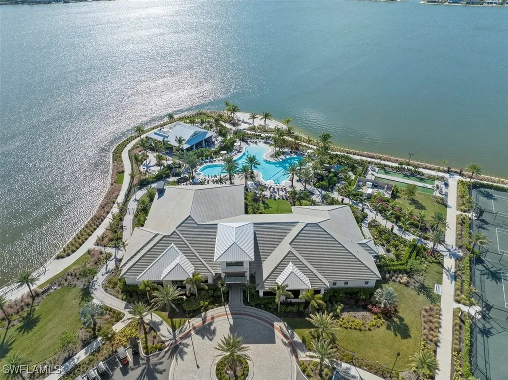 Esplanade Lake Club