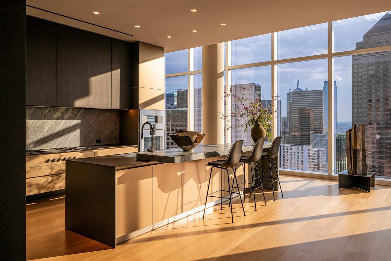 Condo/Hi-Rise