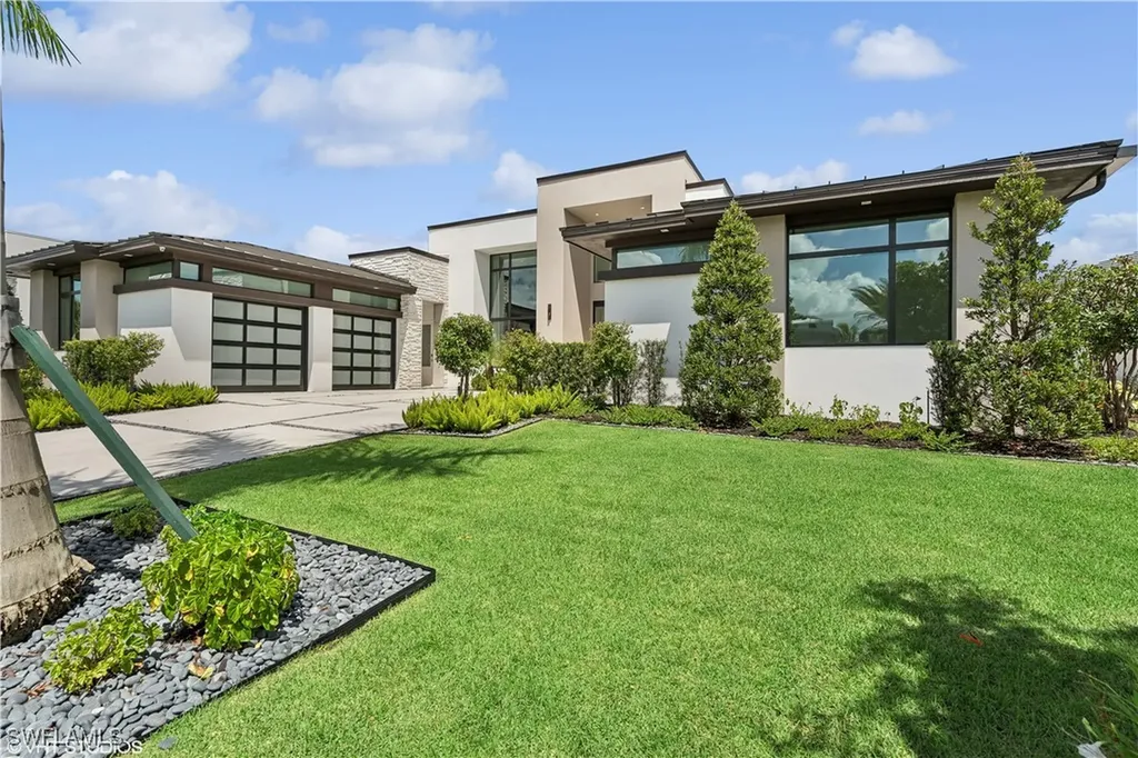 Miromar Lakes Golf & Country Club