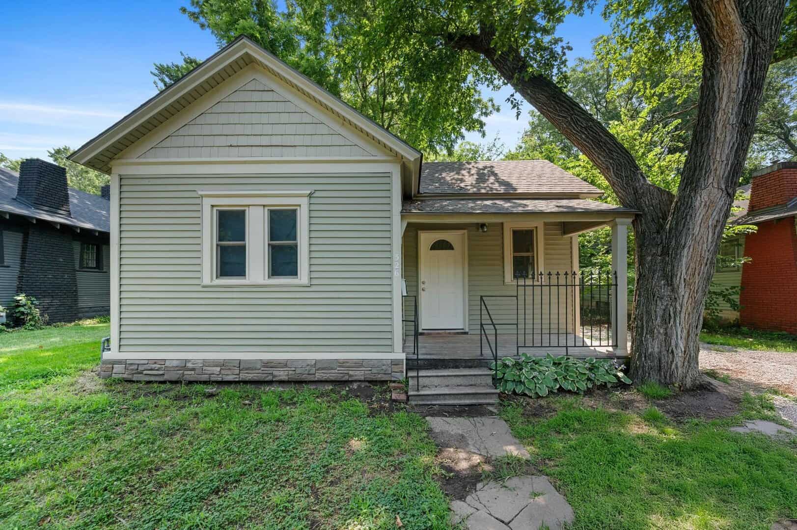 Listings for Caitlin Komadina