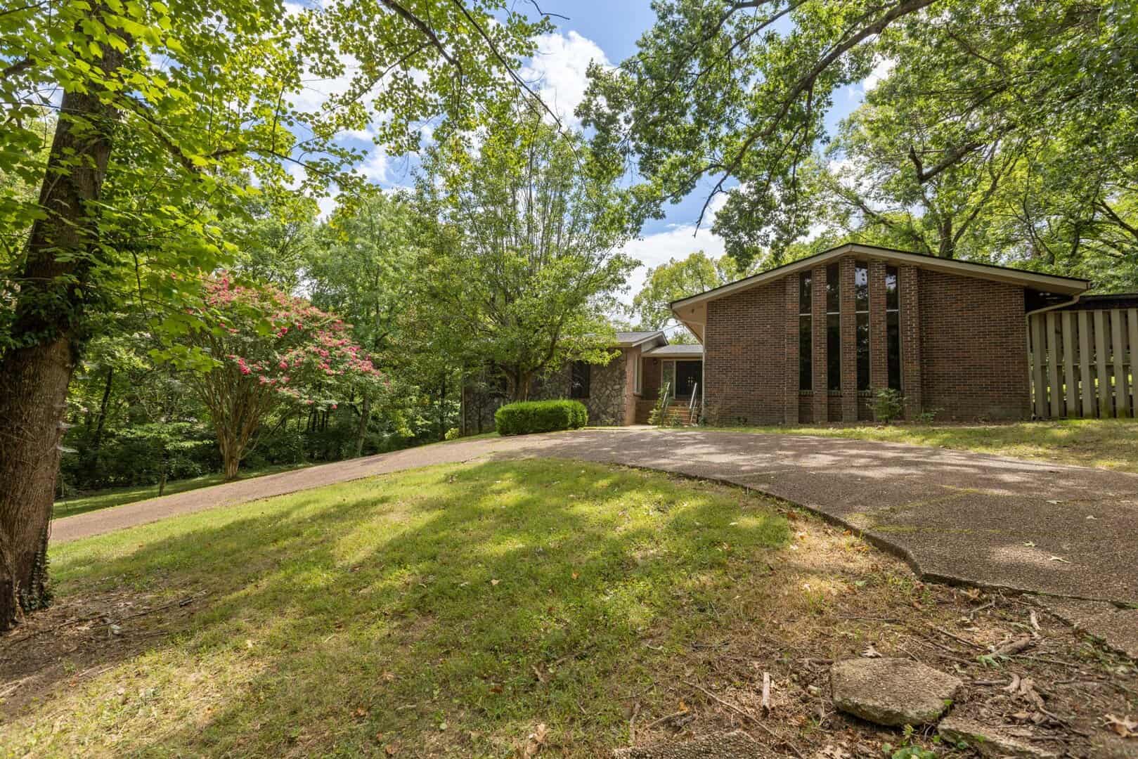 Hillsboro Valley Homes for Sale in Brentwood TN