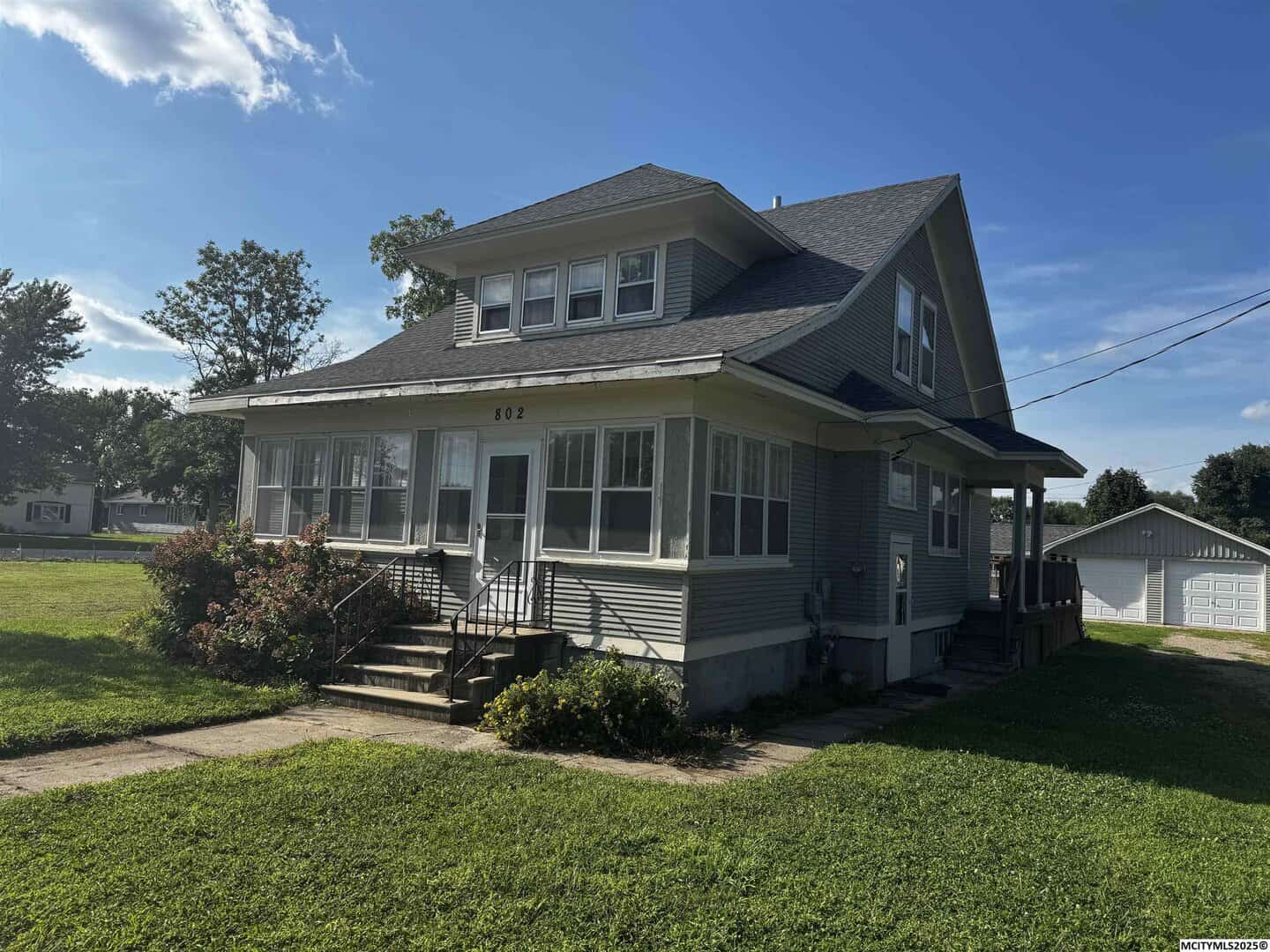 Listings for Jordan Helgeson