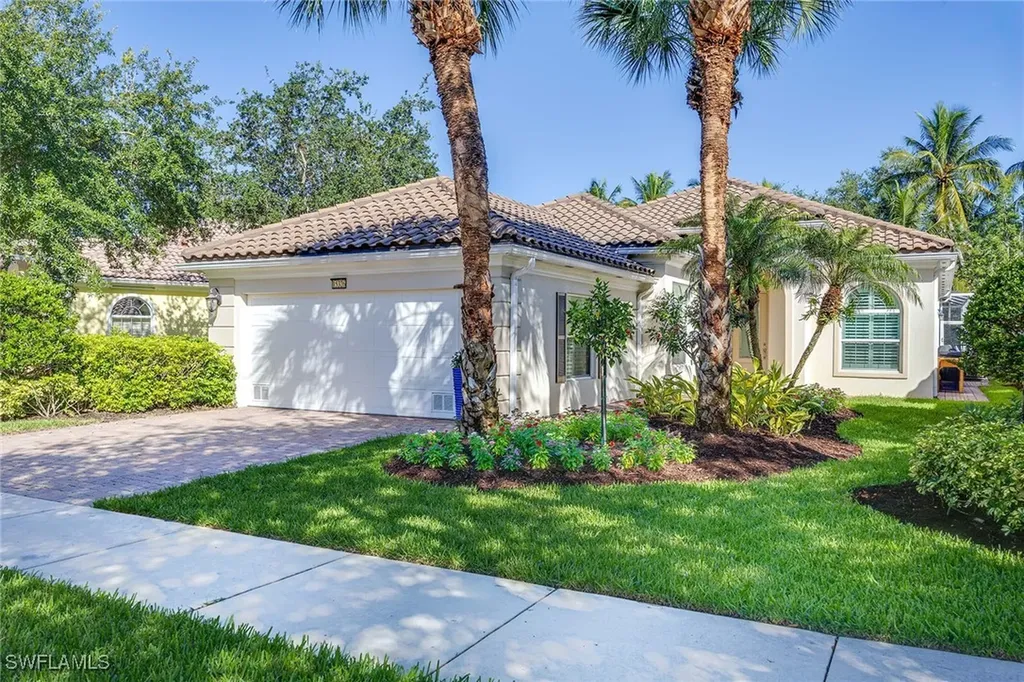 Village Walk of Bonita Springs