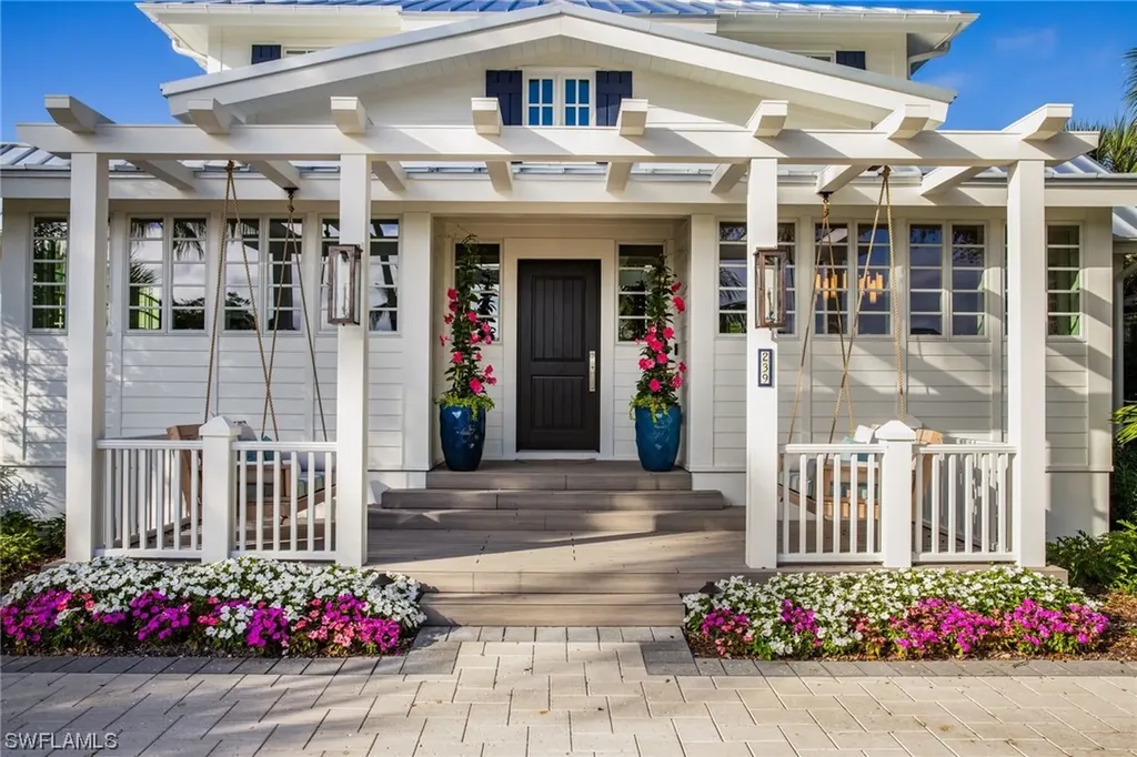 Naples Realtors | Broad Avenue South Office - John R. Wood Properties