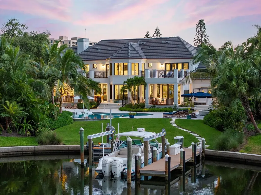 Bay Isles