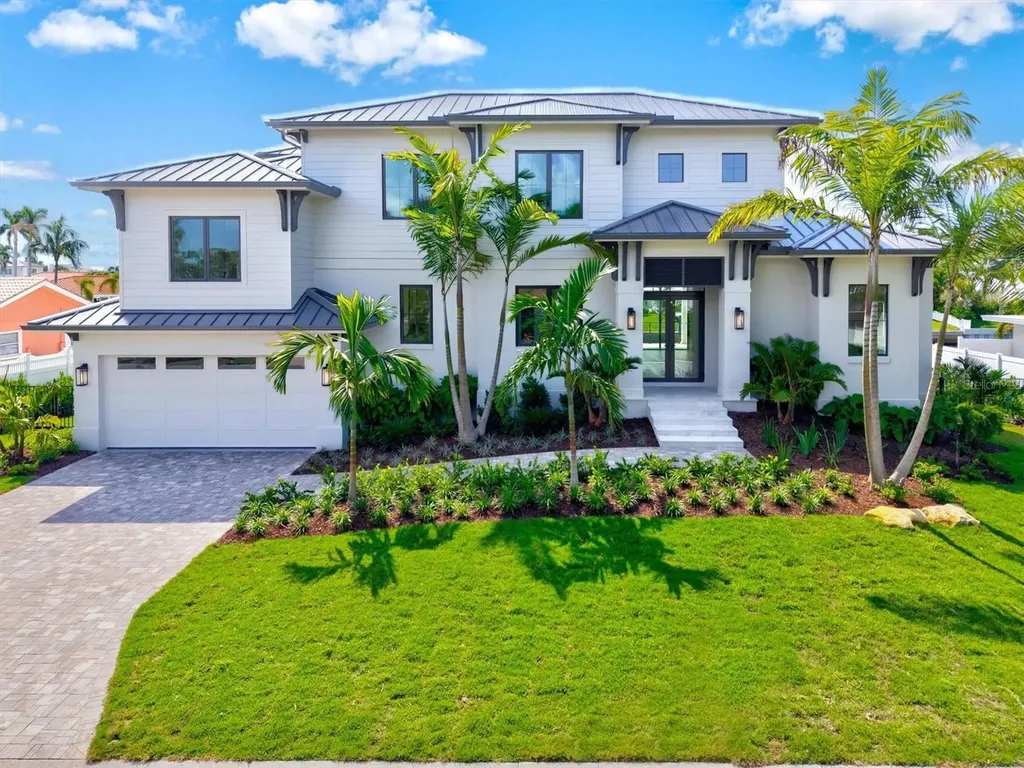 Country Club Shores