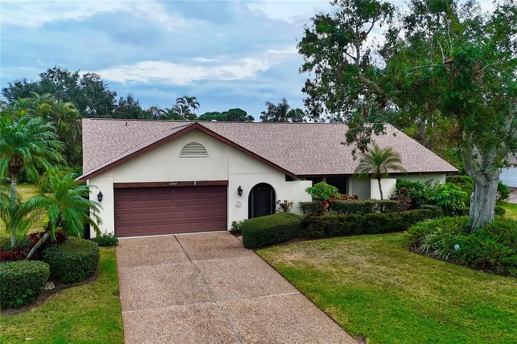 Listings for Caroline Mitchell