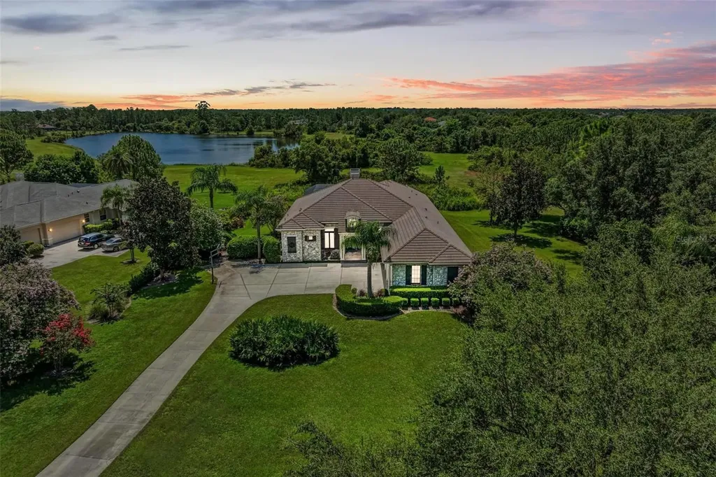 Listings for Chris Baylis