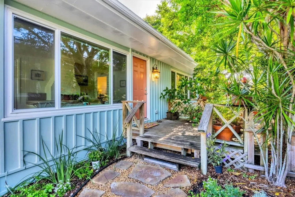 Listings for Elisa Gersman