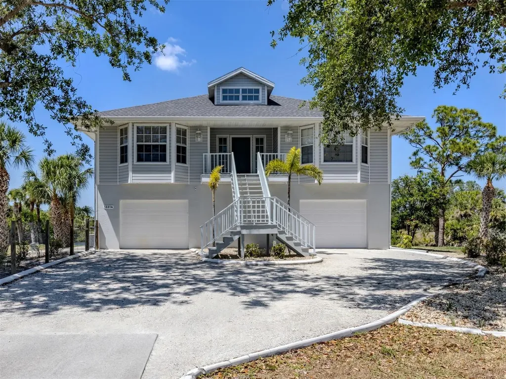 Listings for Kari Myroniuk