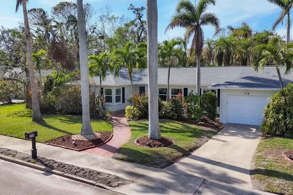Listings for Karla Davidson